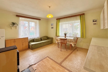 kuchyně - Prodej domu 121 m², Bříství