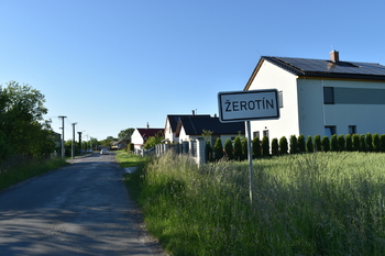 Prodej pozemku 720 m², Žerotín