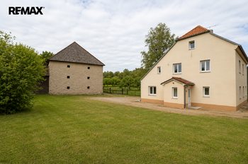 Prodej domu 550 m², Lubenec