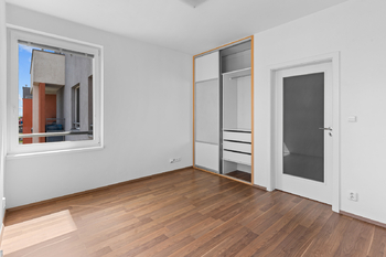 Prodej bytu 2+kk v osobním vlastnictví 56 m², Praha 5 - Zličín