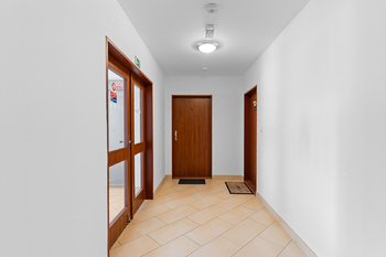 Prodej bytu 2+kk v osobním vlastnictví 56 m², Praha 5 - Zličín