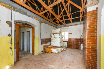 Prodej nájemního domu 330 m², Černuc