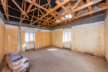 Prodej nájemního domu 330 m², Černuc