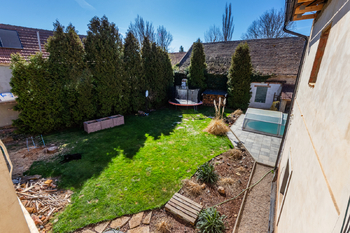 Prodej nájemního domu 330 m², Černuc