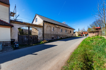 Prodej nájemního domu 330 m², Černuc