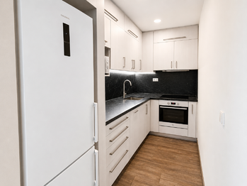 KUCHYNĚ - Prodej bytu 2+kk v osobním vlastnictví 46 m², Brno