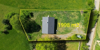 Celkový pohled na dům a pozemek  - Prodej domu 130 m², Prosenická Lhota