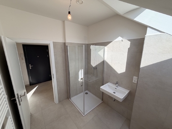 Pronájem bytu 1+kk v osobním vlastnictví 32 m², Dobřichovice