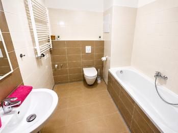 Pronájem bytu 1+kk v osobním vlastnictví 33 m², Praha 10 - Uhříněves