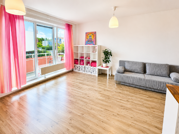 Pronájem bytu 1+kk v osobním vlastnictví 33 m², Praha 10 - Uhříněves