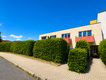 Pronájem bytu 1+kk v osobním vlastnictví 33 m², Praha 10 - Uhříněves