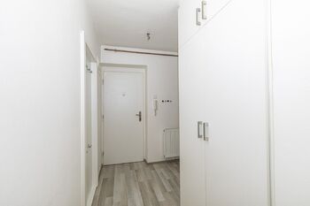 Chodba - Pronájem bytu 2+1 v osobním vlastnictví 53 m², Roudnice nad Labem