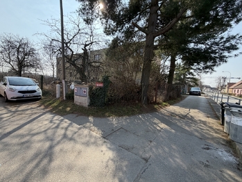 Prodej pozemku 709 m², České Budějovice