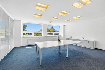 Pronájem kancelářských prostor 226 m², Praha 8 - Libeň