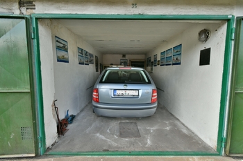 Prodej garáže 18 m², Hradec Králové