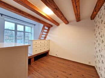 Pronájem bytu 1+kk v osobním vlastnictví 38 m², Praha 4 - Nusle