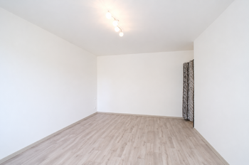 Byt 1+1| Denisa Sochová | +420 730 823 682 | denisa.sochova@re-max.cz - Pronájem bytu 1+1 v osobním vlastnictví 33 m², Karviná