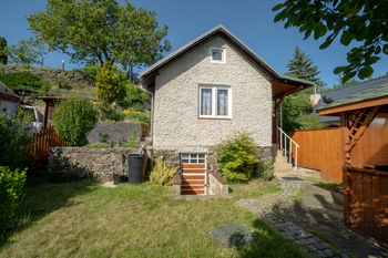Prodej pozemku 383 m², Bystřany