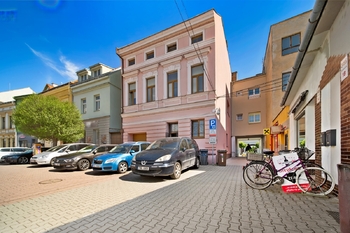 zadní část domu - Prodej domu 340 m², Břeclav