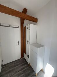 zádveří - Prodej bytu 2+kk v osobním vlastnictví 44 m², Praha 10 - Kolovraty