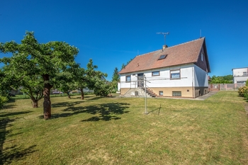 Prodej domu 180 m², Praha 5 - Sobín