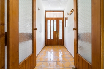 Chodba - vstup do domu z ulice - Prodej domu 244 m², Kroměříž