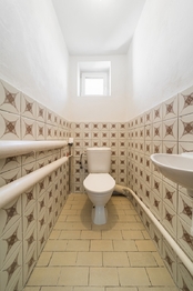Samostatné WC - Prodej domu 244 m², Kroměříž