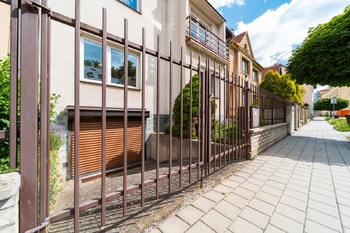 Pohled z ulice - Prodej domu 244 m², Kroměříž