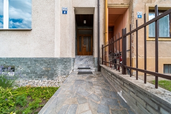 Vstup do domu z ulice - Prodej domu 244 m², Kroměříž