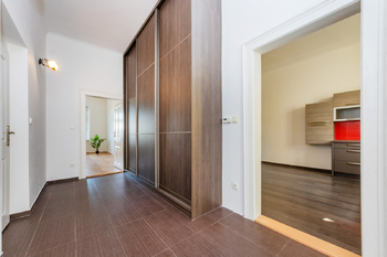 Prodej bytu 2+1 v osobním vlastnictví 90 m², Praha 3 - Vinohrady