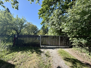 Prodej pozemku 2354 m², Kněžmost