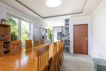 Prodej domu 316 m², Praha 9 - Horní Počernice