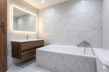 vizualizace koupelny 1NP - Prodej domu 316 m², Praha 9 - Horní Počernice
