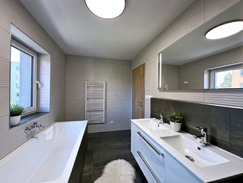 Prodej bytu 3+kk v osobním vlastnictví 95 m², České Budějovice