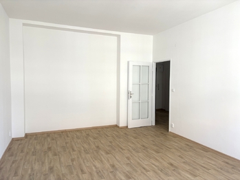 Pokoj - Pronájem bytu 1+1 v osobním vlastnictví 55 m², Praha 8 - Libeň