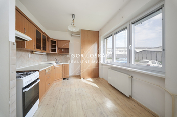 Prodej bytu 3+1 v osobním vlastnictví 74 m², Hustopeče