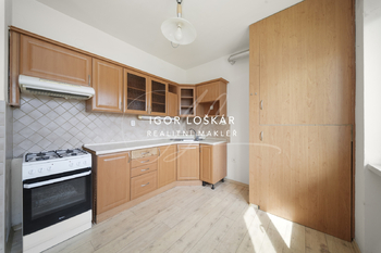 Prodej bytu 3+1 v osobním vlastnictví 74 m², Hustopeče