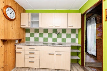 Kuychně - Prodej chaty / chalupy 25 m², Roudnice nad Labem
