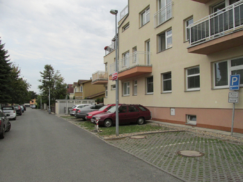 Pronájem garážového stání 15 m², Praha 6 - Suchdol