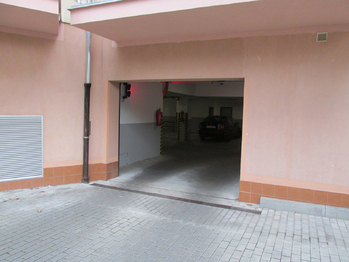 Pronájem garážového stání 15 m², Praha 6 - Suchdol