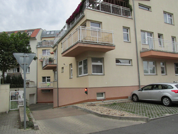 Pronájem garážového stání 15 m², Praha 6 - Suchdol