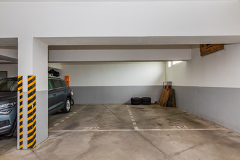 Pronájem garážového stání 18 m², Praha 6 - Suchdol