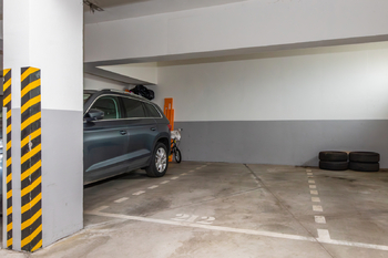 Pronájem garážového stání 18 m², Praha 6 - Suchdol