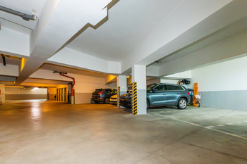 Pronájem garážového stání 18 m², Praha 6 - Suchdol