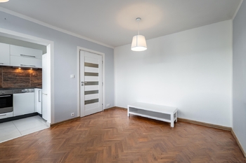 Obývací pokoj + kuchyňský kout. - Pronájem bytu 2+kk v osobním vlastnictví 45 m², Jindřichův Hradec