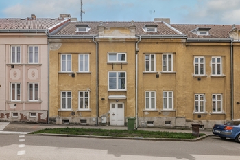 Dům. - Pronájem bytu 1+1 v družstevním vlastnictví 48 m², Jindřichův Hradec