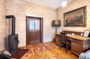 Jídelna u obývacího pokoje. - Prodej domu 116 m², Praha 4 - Modřany