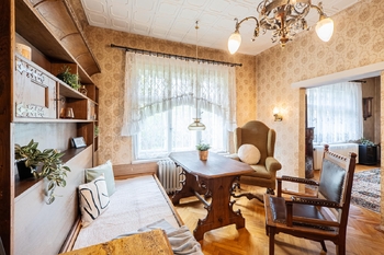 Jídelna u obývacího pokoje. - Prodej domu 116 m², Praha 4 - Modřany