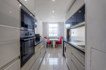Prodej bytu 3+1 v osobním vlastnictví 73 m², Praha 4 - Chodov