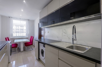 Prodej bytu 3+1 v osobním vlastnictví 73 m², Praha 4 - Chodov